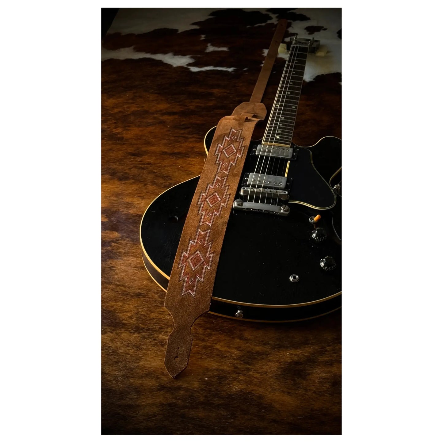 Blue Bell Straps Totem - Amber Suede Guitar Straps Blue Bell Art of Guitar