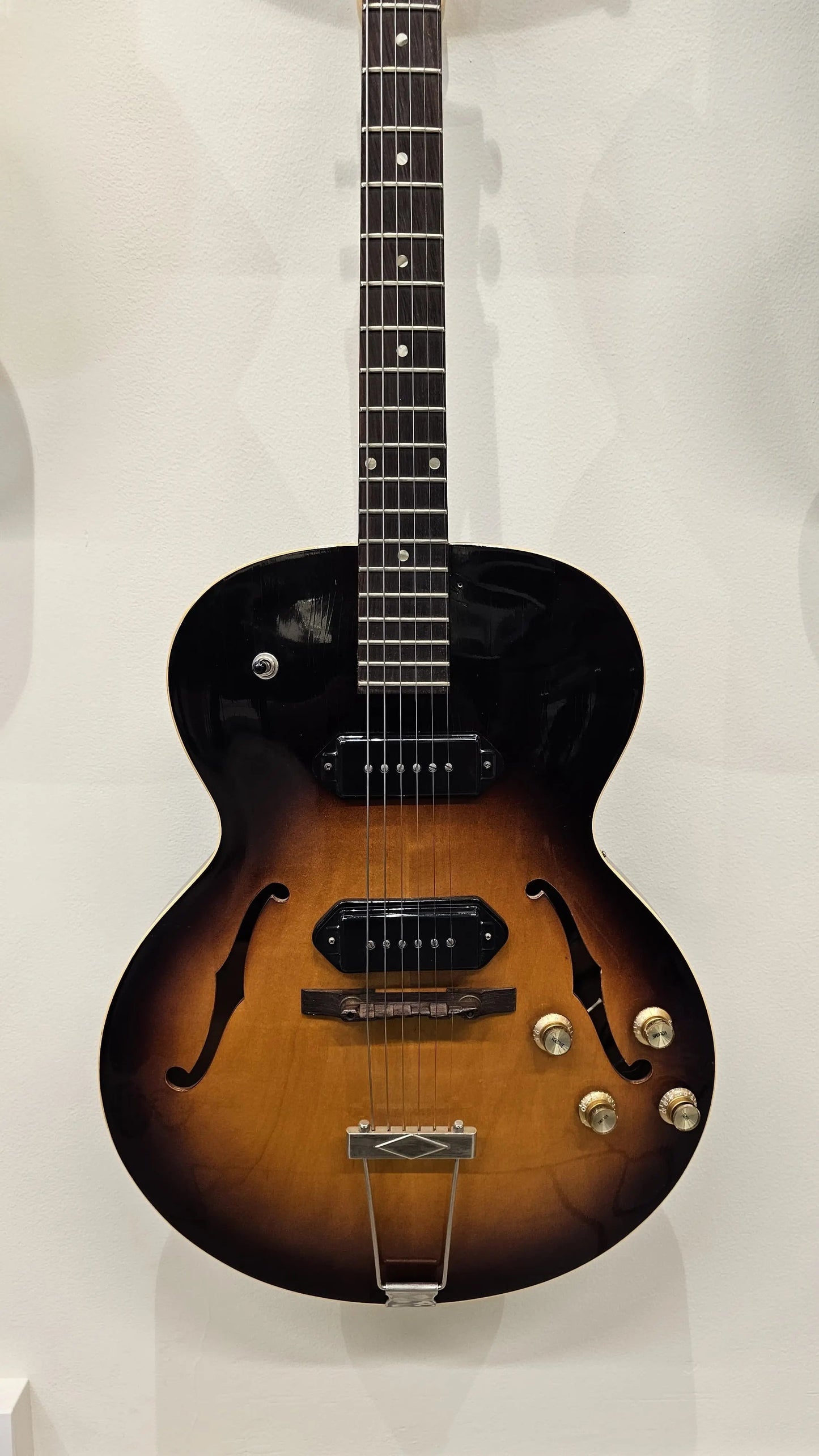 Gibson ES-125 TD 1959 - Used Electric Guitars Gibson Art of Guitar