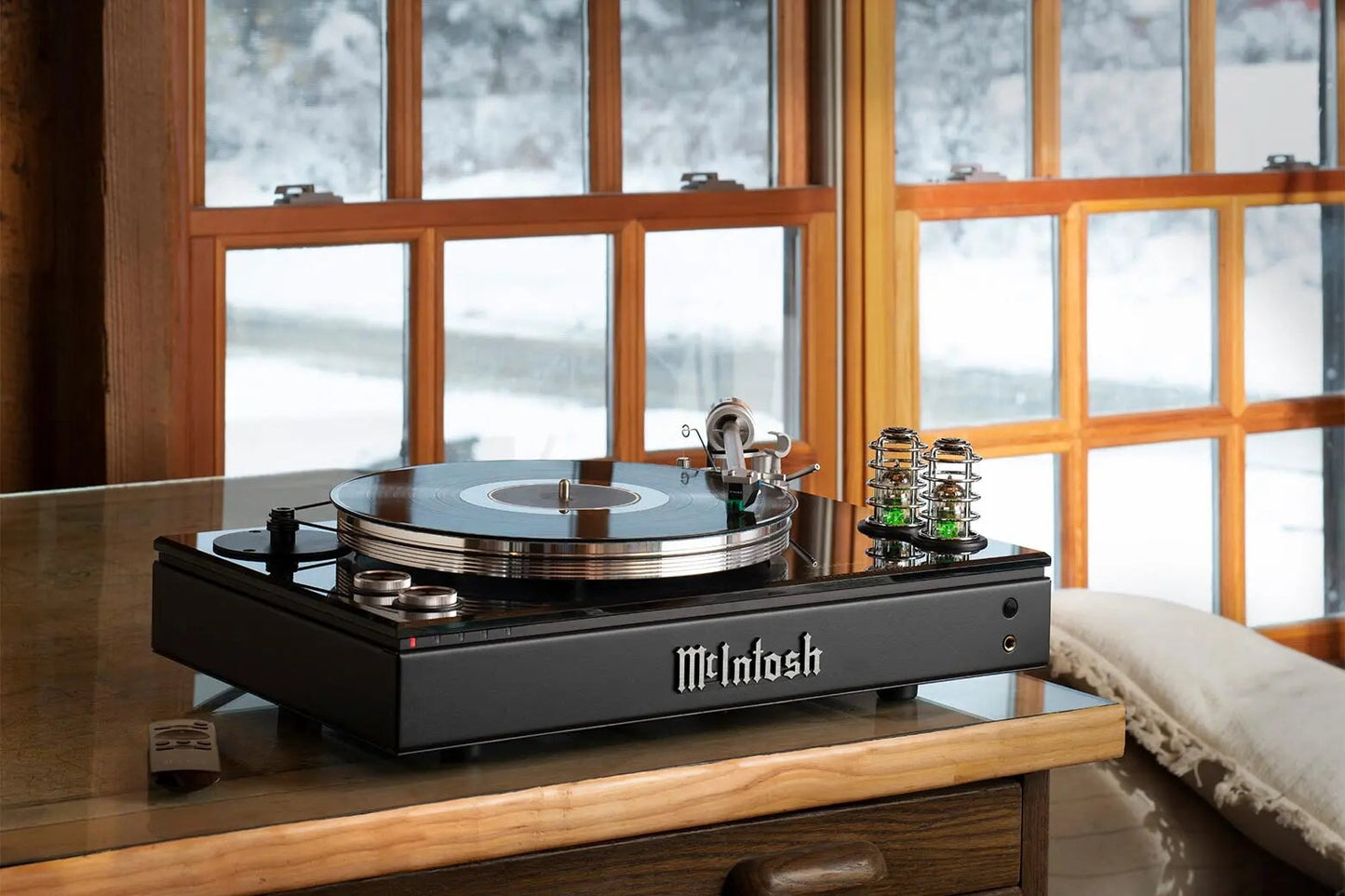 MCINTOSH - MTI100 Integrated Turntable Turntable Mcintosh Art of Guitar
