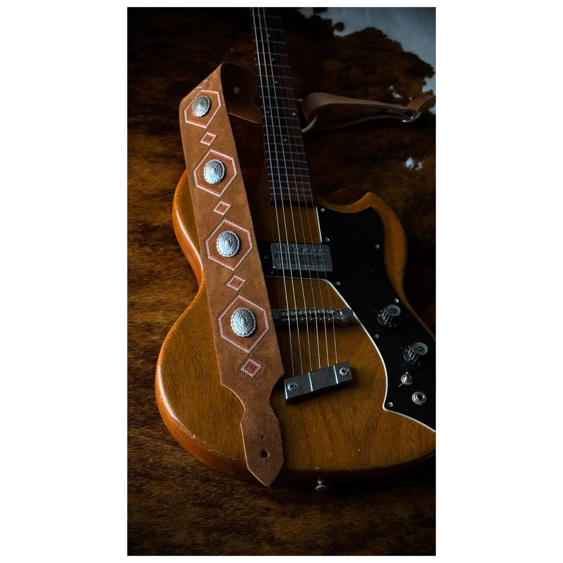 Blue Bell Straps Sigil - Amber Suede Guitar Straps Blue Bell Art of Guitar