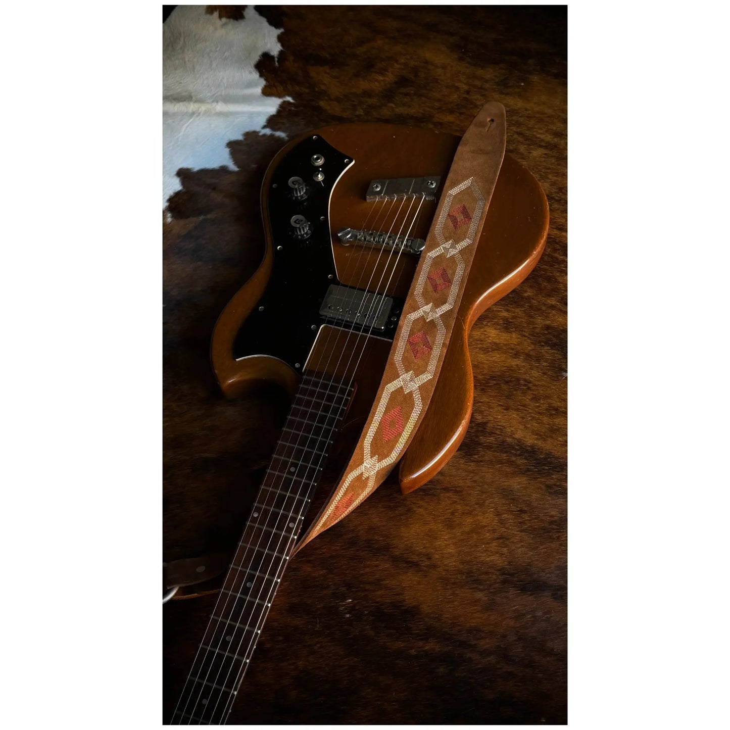Blue Bell Straps Talisman - Amber Suede Guitar Straps Blue Bell Art of Guitar