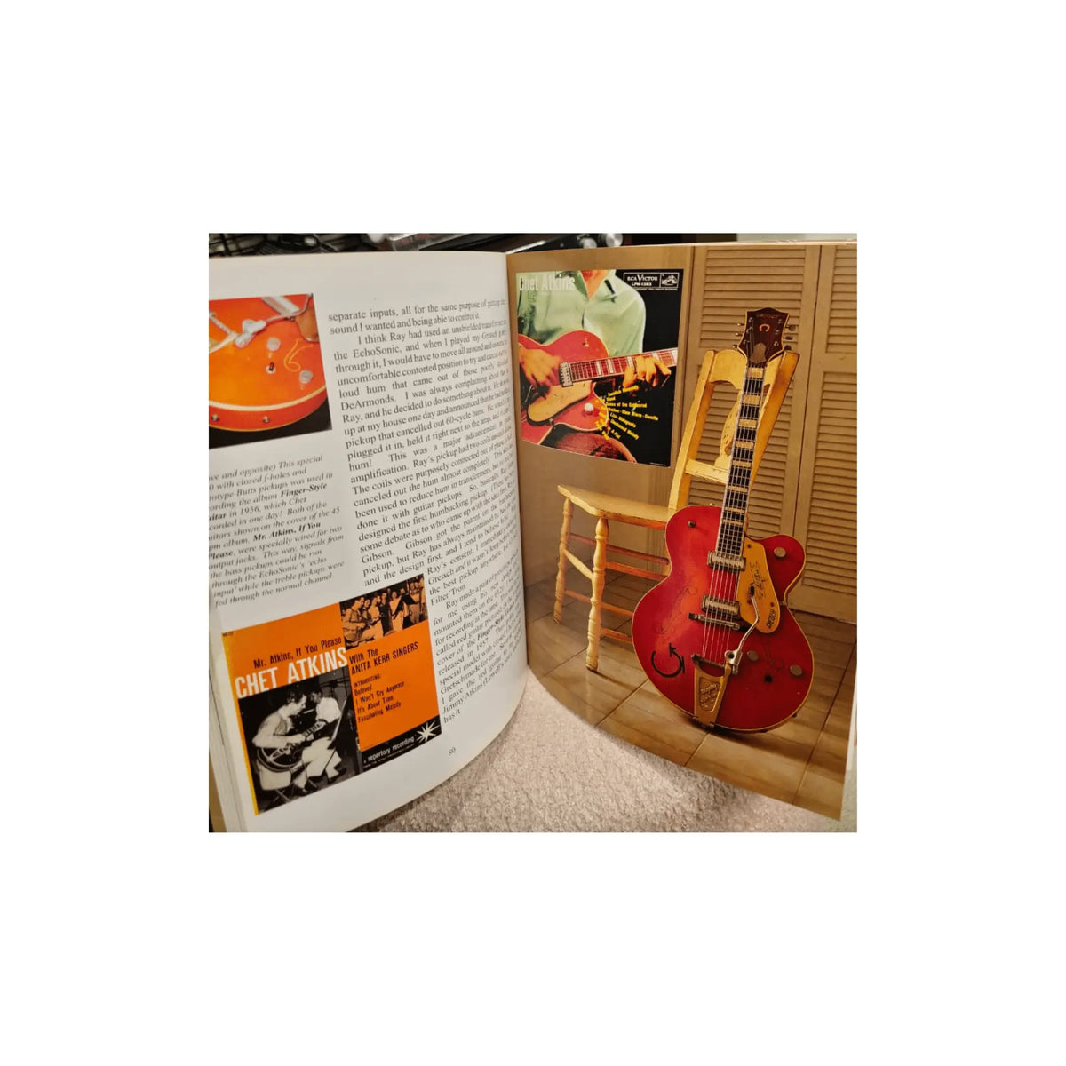 Chet Atkins: Me and My Guitars General A Russ Cochran Book Art of Guitar