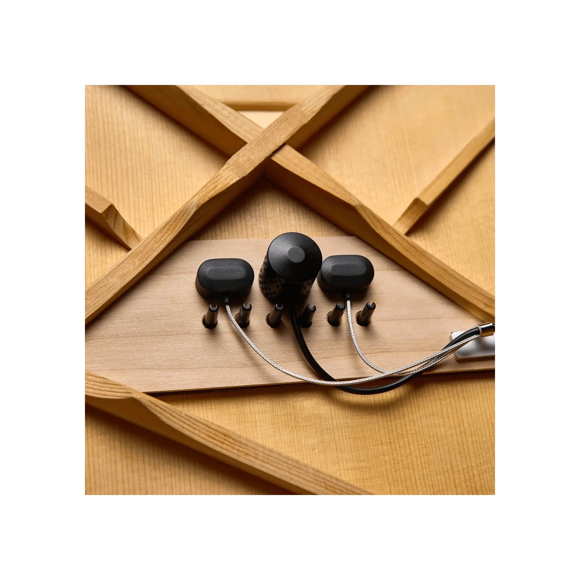 L.R. Baggs - HiFi Duet Acoustic Guitar Pickup and soundhole mounted mixing preamp Guitar Pickups L.R. Baggs Art of Guitar