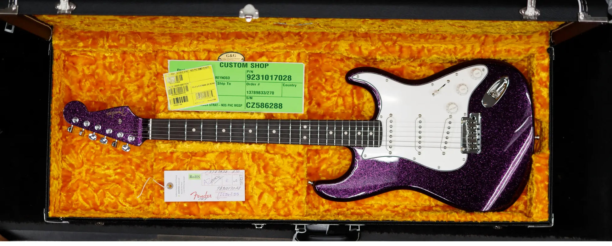 NAMM 2026 Fender Custom Shop Custom Deluxe Stratocaster NOS - Magenta Sparkle Electric Guitars Fender Art of Guitar